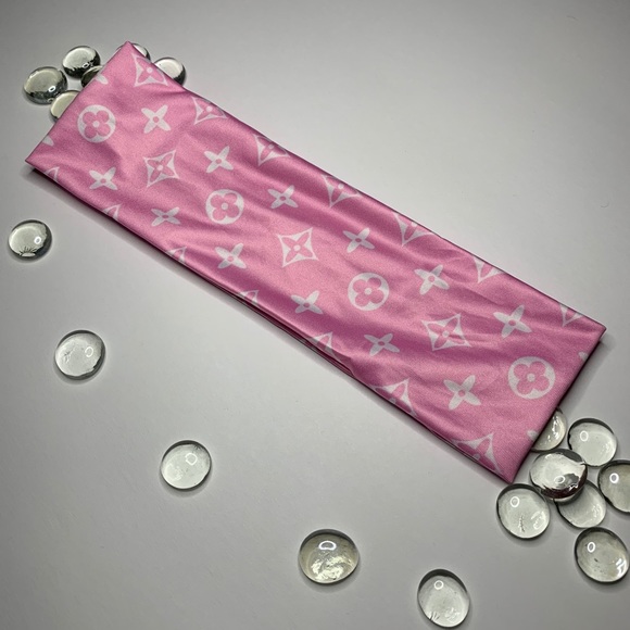 Cute and Stylish Headband - Picture 1 of 2